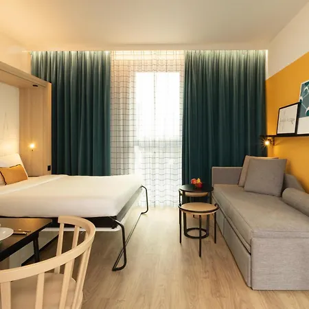 Adagio Access Brussels Airport מלון